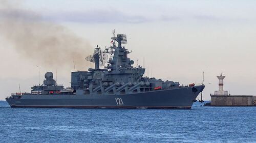 غضب عارم يسود شوارع روسيا بعد غرق السفينة «موسكفا»