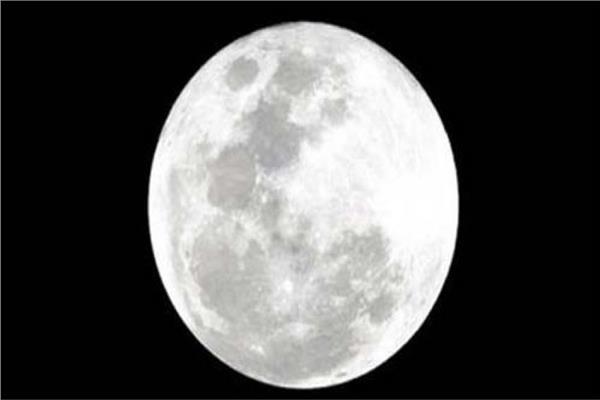 غدًا.. بدر شهر رمضان ينير سماء القاهرة