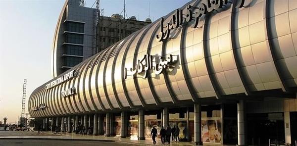 ضبط محاولة تهريب عدد من قطع غيار الشيش الإلكترونية بمطار القاهرة
