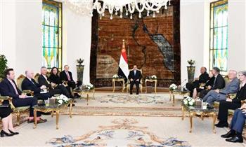   السيسى يؤكد موقف مصر الثابت بالتوصل لحل عادل يضمن حقوق الشعب الفلسطينى