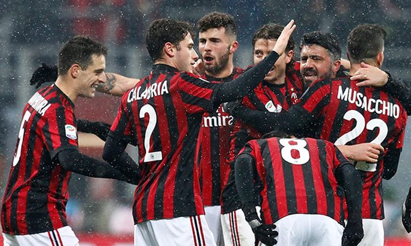 الدوري الايطالي.. ميلان يتشبث بالصدارة وإنتر يواصل المطاردة