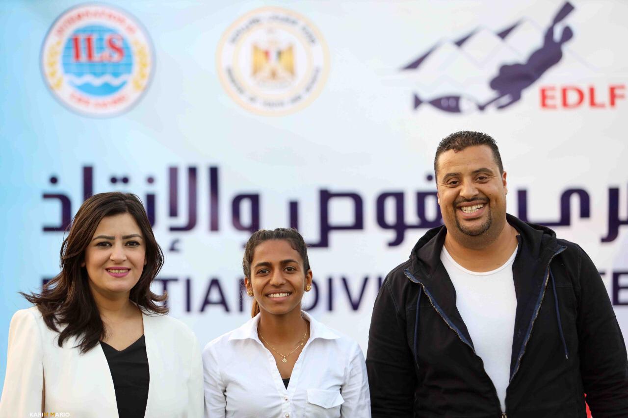 الاتحاد المصري للغوص والإنقاذ يكرم هالة صدقي بطلة العالم