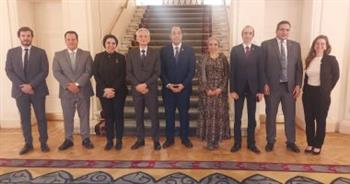   السفير الفرنسي يؤكد لتنسيقية الأحزاب عمق العلاقات المصرية والفرنسية