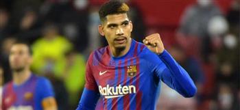 برشلونة يستقر على تجديد عقد أراوخو 
