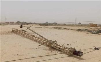 سقوط أبراج كهرباء وأعمدة إنارة في مطروح بسبب سرعة الرياح 
