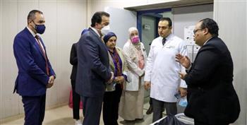   عبدالغفار يتفقد مستشفى «دار الشفاء».. ويوجه بسرعة الانتهاء من أعمال التطوير