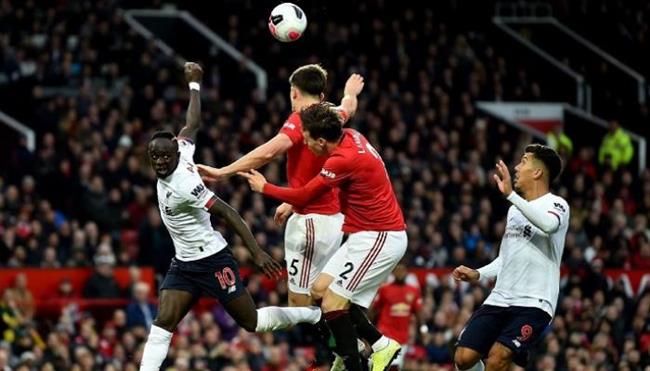 موعد مباراة ليفربول ومانشستر يونايتد بالدوري الإنجليزي.. والقنوات الناقلة