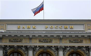   «المركزي الروسي» يسمح مجددا ببيع العملات الأجنبية للمواطنين اعتبارا من اليوم