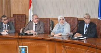 رئيس جامعة قناة السويس يجتمع بمجلس مركز ضمان الجودة