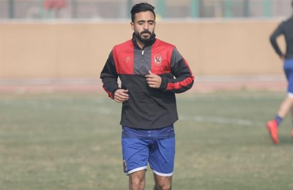 وحيد يطلب حسم موقفه في الأهلي