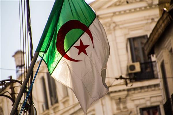 الجزائر ترحب بإعلان الهدنة بين الأطراف المتنازعة فى اليمن