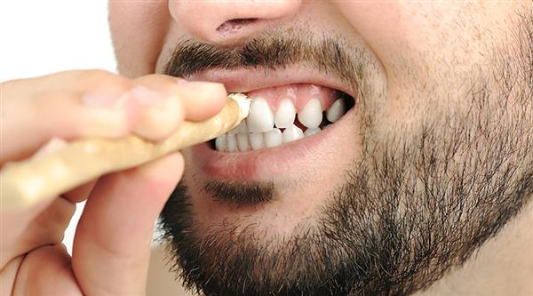 حكم استعمال السواك في نهار رمضان المبارك