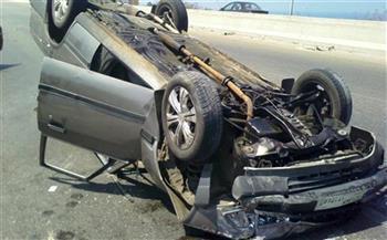 إصابة شخصين بسبب انقلاب سيارة على طريق السويس الصحراوي