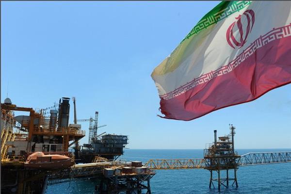 نائب وزير النفط الإيرانى: مستعدون لتوسيع نظام المقايضة النفطية