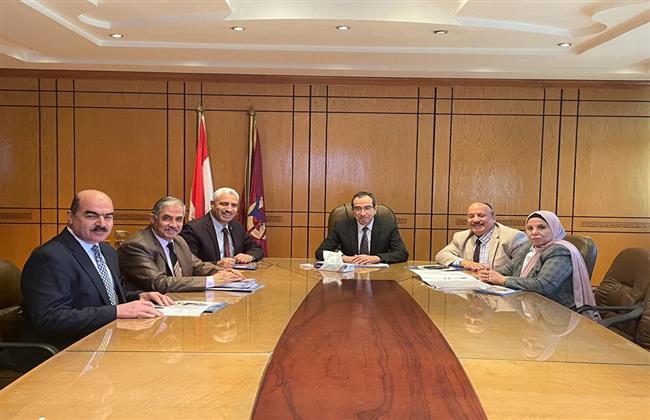 جامعة الفيوم اجتماع اللجنة العليا لمشروع التنور المجتمعي