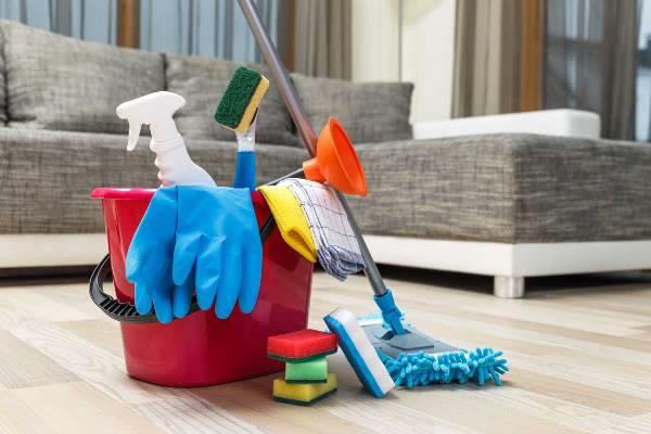 تخلصي من الطاقة السلبية بتنظيف المنزل
