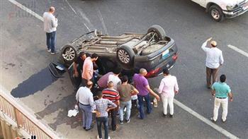   دماء على الطريق..إصابة 4 أشخاص فى حادث انقلاب سيارة ملاكى بقنا