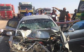   دماء على طريق «قنا- سوهاج».. إصابة 4 من أسرة واحدة في حادث سير 