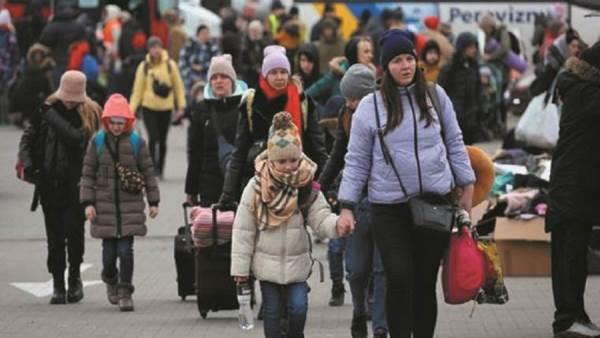 بولندا تستقبل 9ر2 مليون لاجئ فارين من أوكرانيا