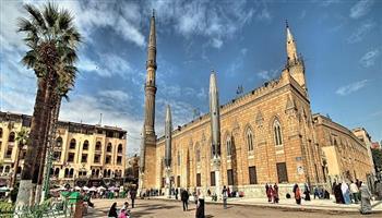 إمام مسجد الحسين: العشر الأواخر من رمضان فرصة ذهبية للتائبين