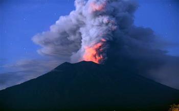   ثوران بركان أناك كراكاتاو فى إندونيسيا
