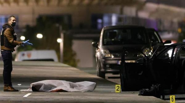 فرنسا: مقتل اثنين بعد إطلاق الشرطة النار على سيارة