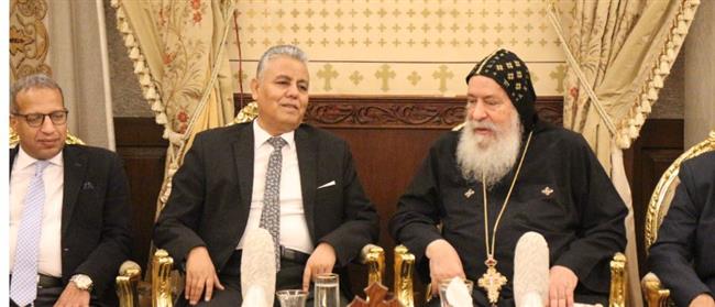 " غرباوي " يهنئ الأنبا شاروبيم بعيد القيامة المجيد   