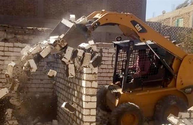 وقف 6 حالات إنشاء وبناء مخالفة على الأراضي الزراعية بالمحلة