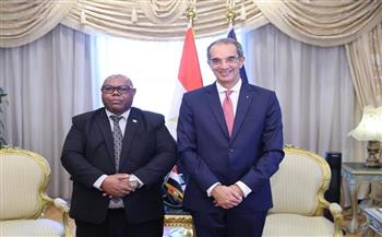   وزير الاتصالات يستقبل سفير بوروندي بمصر لبحث التعاون في مجال تكنولوجيا المعلومات