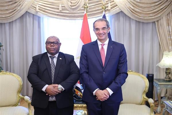وزير الاتصالات يستقبل سفير بوروندي بمصر لبحث التعاون في مجال تكنولوجيا المعلومات