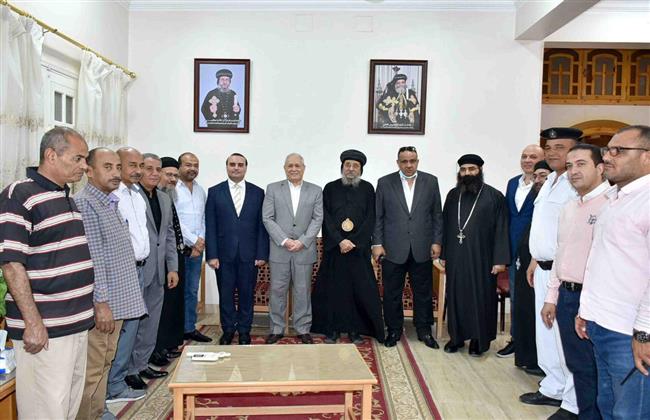 محافظ الأقصر يزور مطرانية أرمنت للأقباط الأرثوذوكس للتهنئة بعيد القيامة