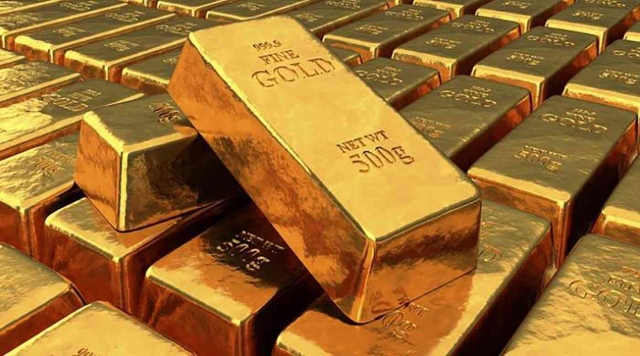 الذهب يرتفع وسط مخاوف من رفع الفائدة الأمريكية والإغلاقات في الصين