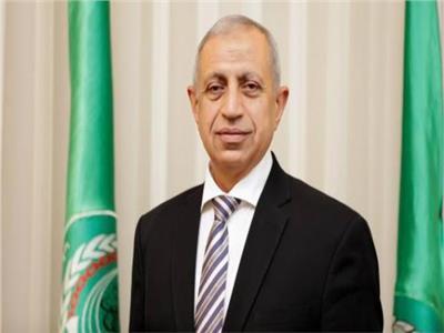 عبد الغفار ينعي  طلاب الأكاديمية الخمسة ضحايا حادث السيارة 