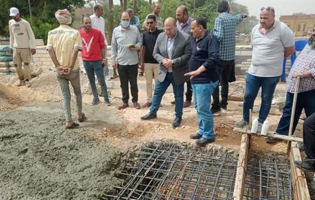 نائب محافظ الجيزة يتابع إصلاح هبوط كوبري مزلقان مني الأمير بالحوامدية