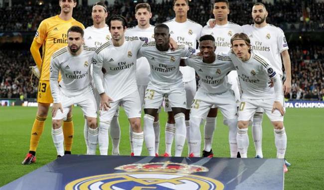 بنزيما يقود هجوم ريال مدريد لمواجهة مانشستر سيتى بأبطال أوروبا