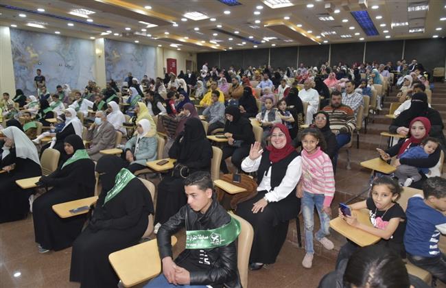 محافظ مطروح يكرم حفظة القرآن الكريم