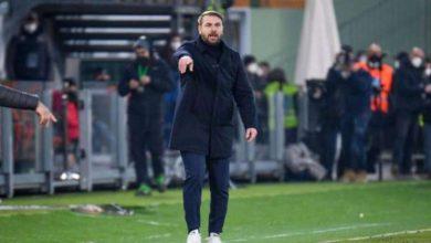 فينيتسيا يقيل مدربه أملاً في تفادي الهبوط بالدوري الإيطالي