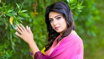الفنانة نورهان: وفاة والدي أثرث في نفستي ولم يعترض على دخولي الفن