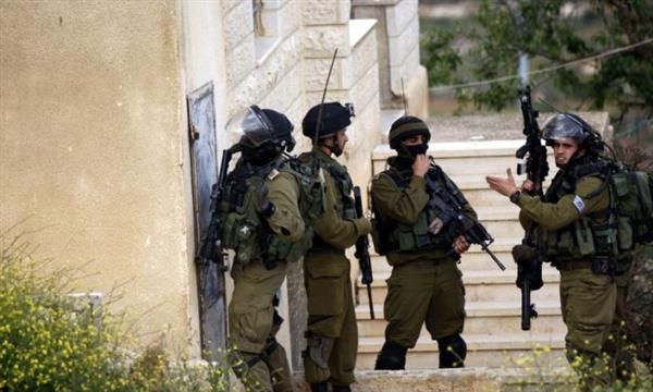الاحتلال يعتقل راعى غنم فلسطينيا شرق بيت لحم