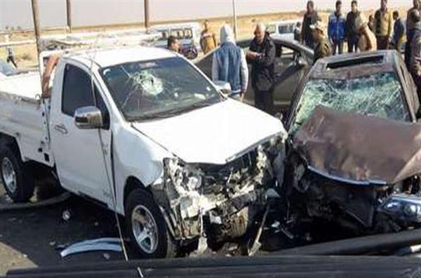 إصابة 3 بانقلاب سيارة على طريق السويس القاهرة