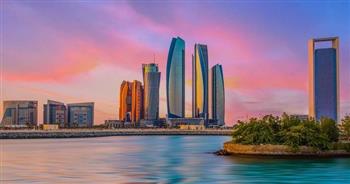      أبوظبي تعلن انتهاء تأثيرات كورونا وعودة الأنشطة التجارية والسياحية بالإمارة بنسبة 100%