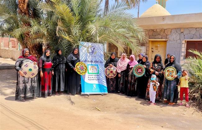 "القومى للمرأة": تدريب ١٥ سيدة على صناعة أطباق الخوص بأسوان 