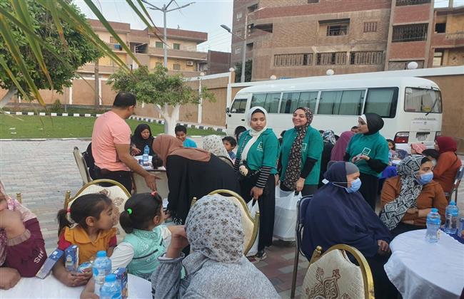 "حياة كريمة" تنظم حفل إفطار لأهالى قرى ومركز الصف  بمركز الشباب 