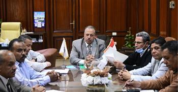 «الطيبى» يترأس اجتماع لجنة إزالة التعديات على أملاك القطاع العام بقنا 