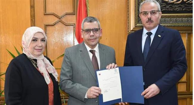«سعد زغلول» عميدا لمعهد الدراسات الأفروأسيوية بجامعة قناة السويس 