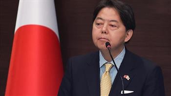   وزير خارجية اليابان يزور نقطة حدودية بين بولندا وأوكرانيا