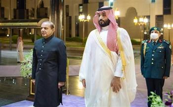 ولي العهد السعودي يبحث مع رئيس الوزراء الباكستاني آفاق التعاون الثنائي