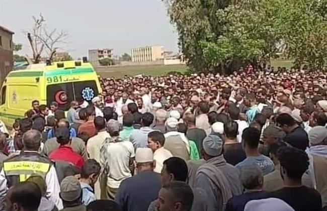 الآلاف يشيعون جثامين ضحايا لقمة العيش في البحيرة