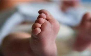 أم تترك رضيعها بعد ولادته داخل مستشفى في قنا وتهرب
