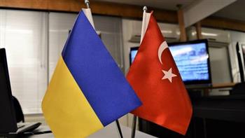   وزيرا دفاع تركيا وأوكرانيا يؤكدان على أهمية إبقاء الممرات الإنسانية مفتوحة